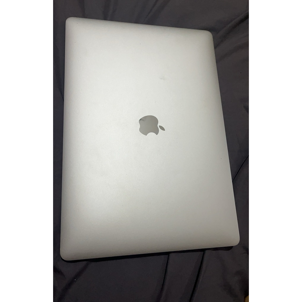 MacBook Pro 15 inch 2017 Intel Core i7 16GB