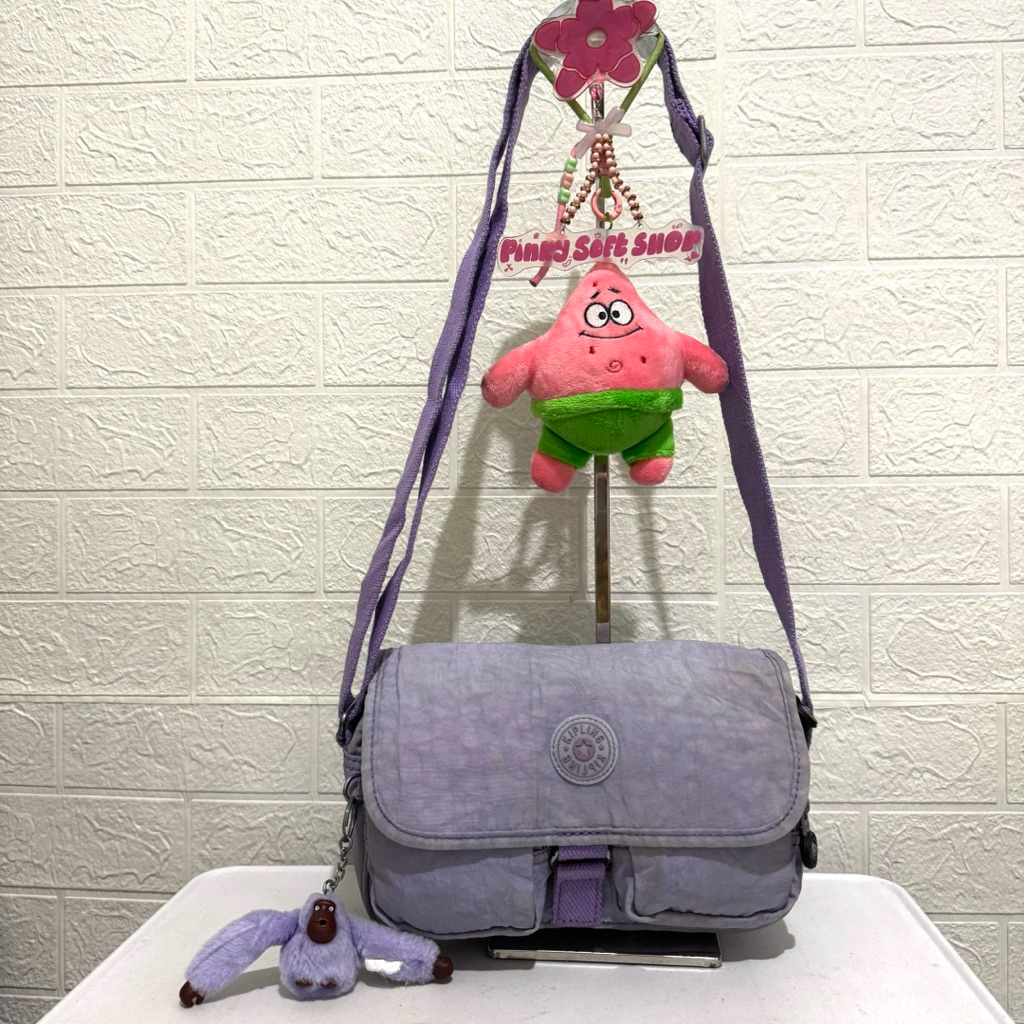 tas sling bag kipling. tas selempang nilon. tas prelop. lilac.
