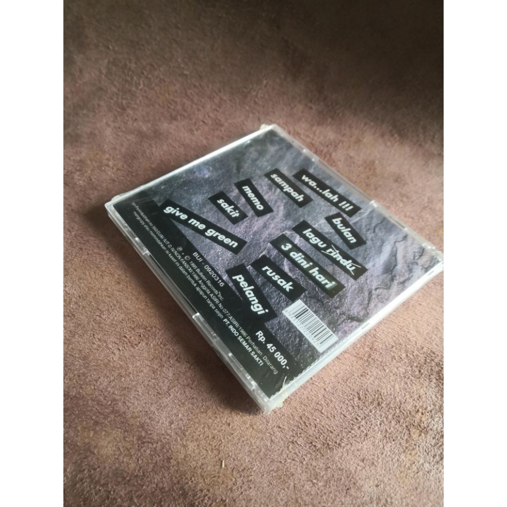 koleksi kaset cd netral NTRL album walah album pertama rilisan awal tahun 1995 kondisi baru stok lam