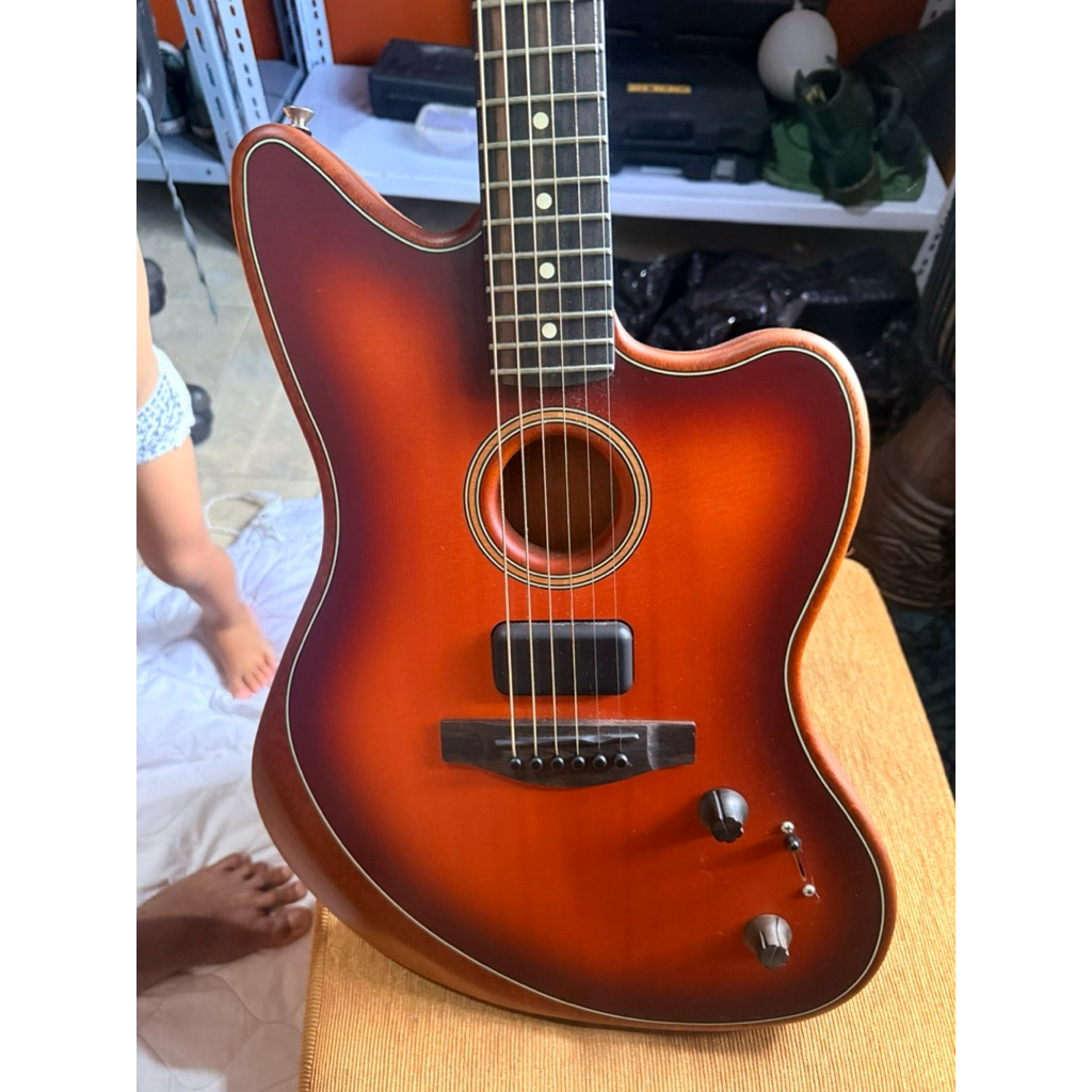 Fender American Acoustasonic Jazzmaster with original case