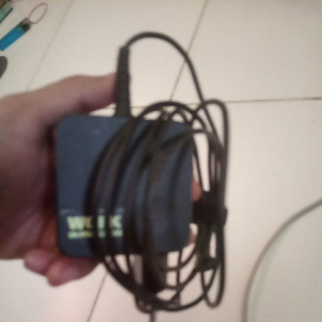 kabel adaptor laptop
