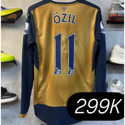 Jersey arsenal Ozil size s BNWT