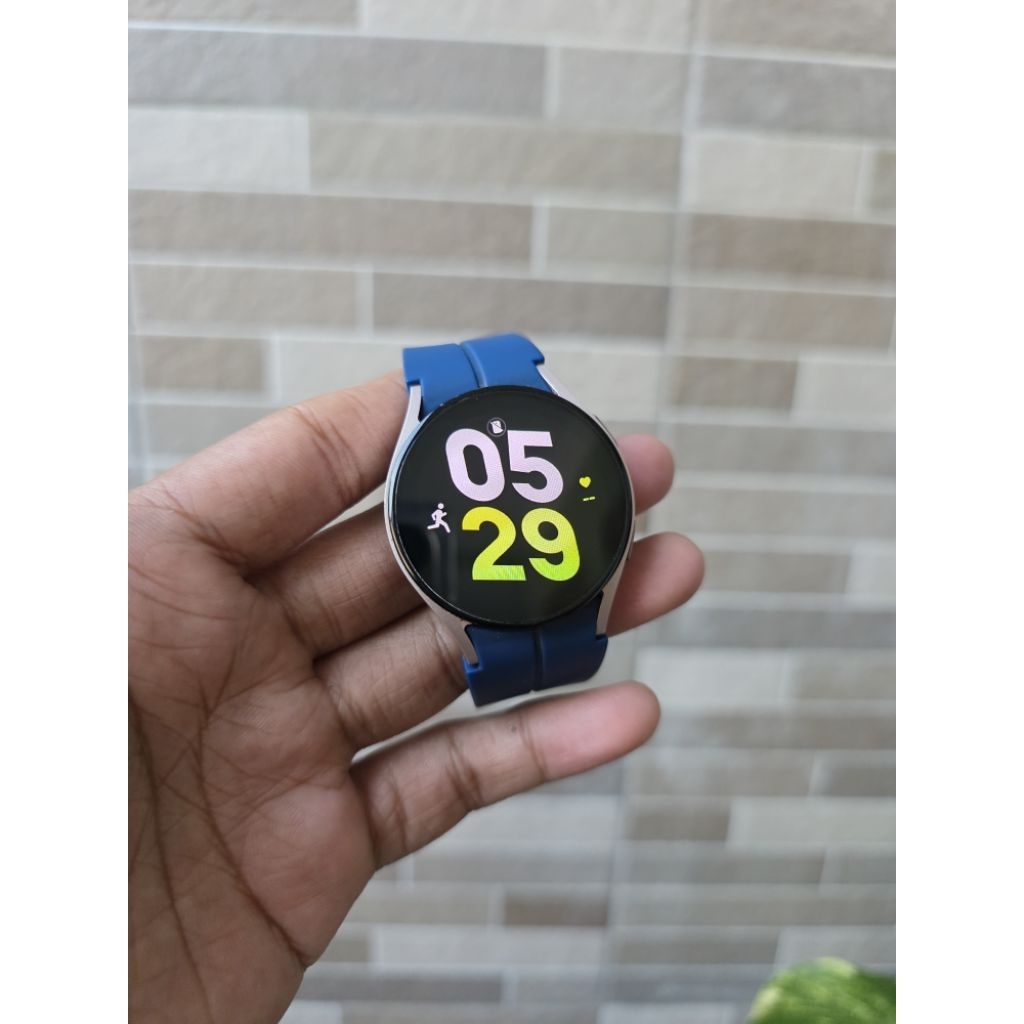 Smartwatch Samsung Watch 5 40mm Second Murah