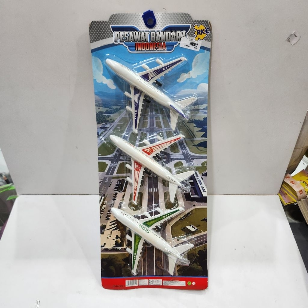140260260 | DT MAINAN PESAWAT BANDARA INDONESIA 3PCS