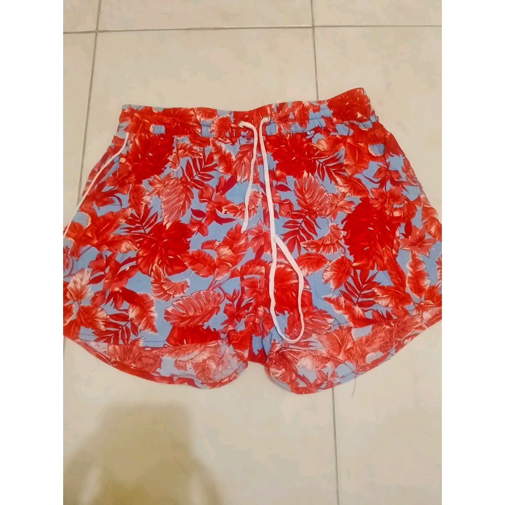 Celana Pendek Wanita Forever 21