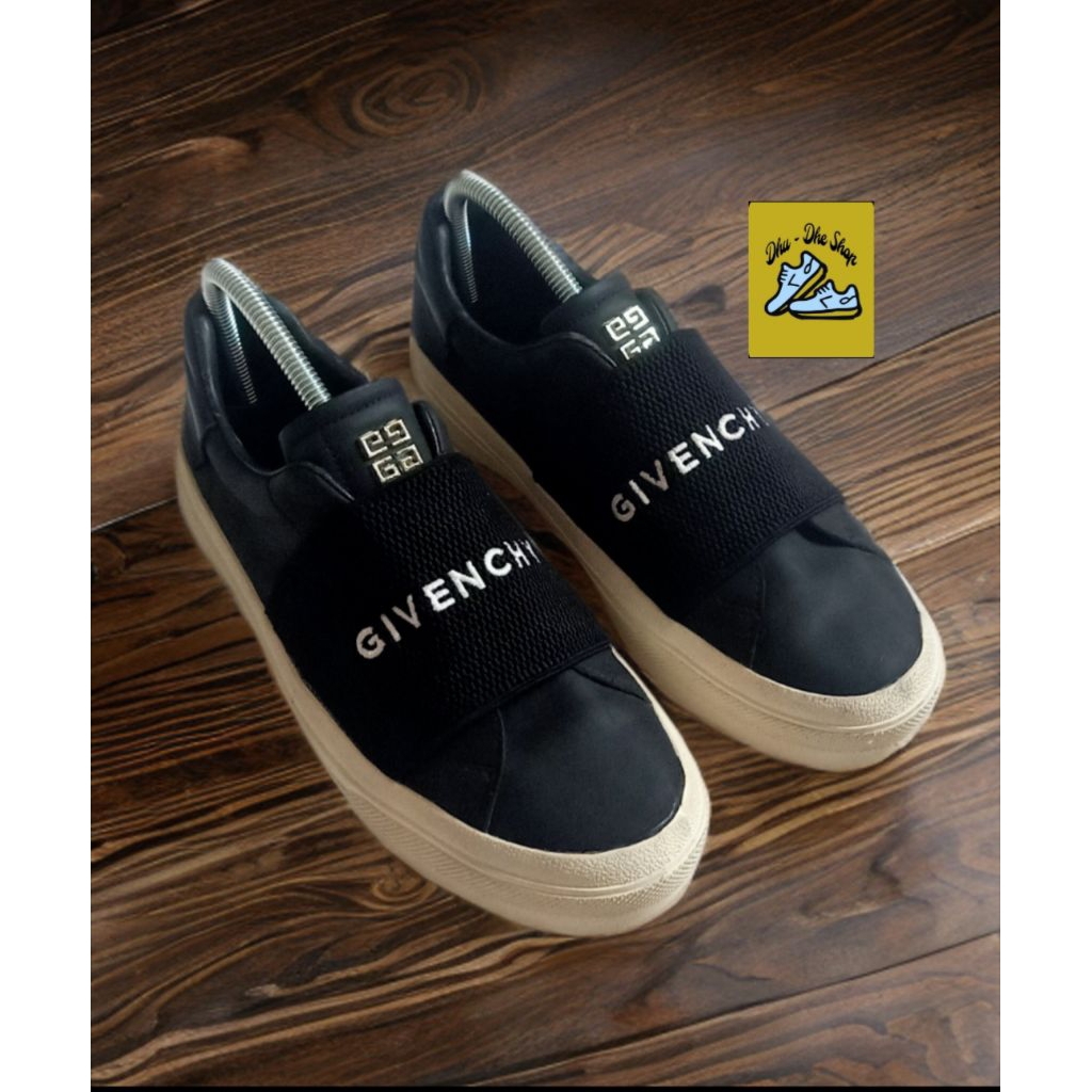 Sepatu slip on Givenchy size 40 original mewah NEGO