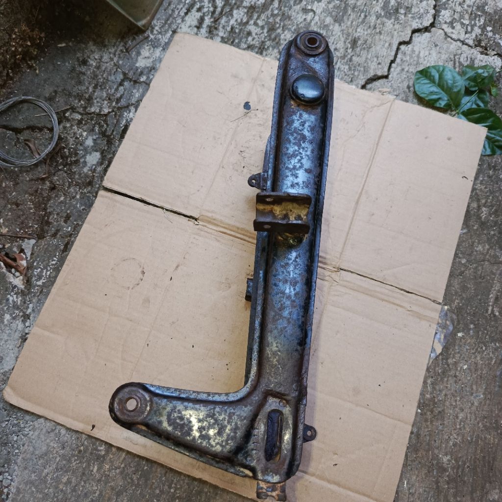 Swing arm Honda C70,C700,C800 original