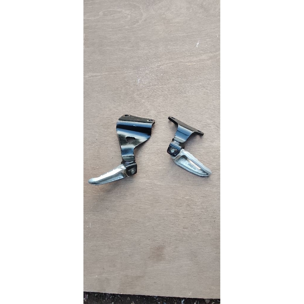 FOOTSTEP POSTEP STEP PIJAKAN BELAKANG YAMAHA MIO SMILE ORI COPOTAN MOTOR