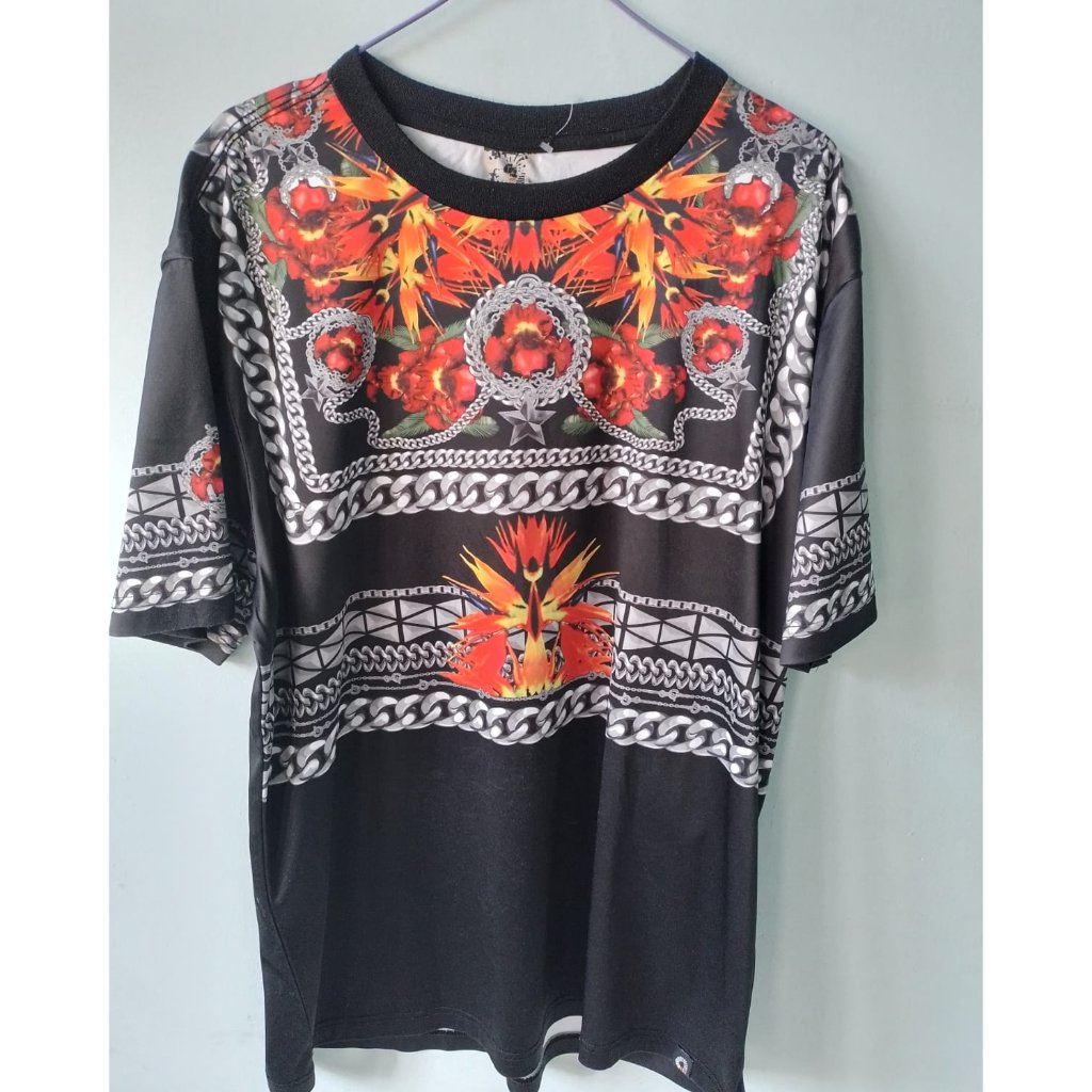 Kaos Pria – Preloved