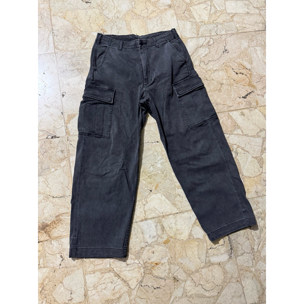 Celana Cargo Uniqlo Baggy Fit Original Preloved