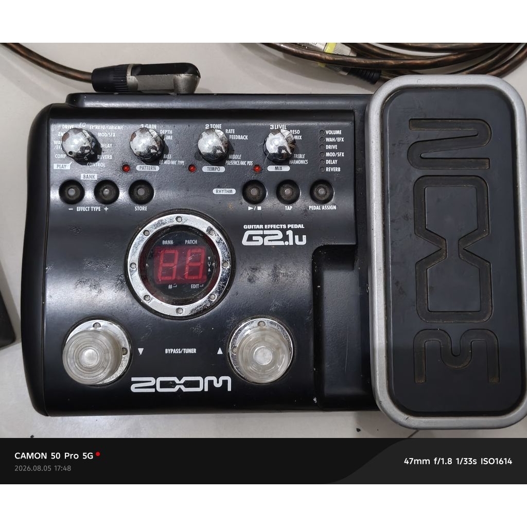 Efek gitar zoom g2.1u