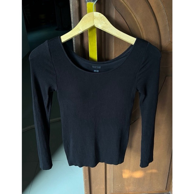 preloved UNIQLO KNIT PRINCESSE TAM-TAM HEATTECH EXTRAWARM