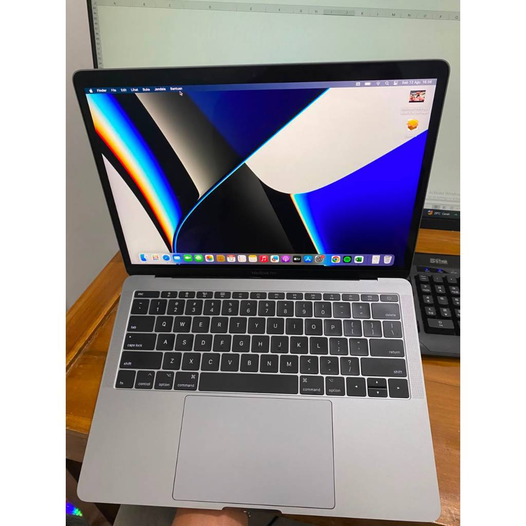 MacBook Pro 2017 Non Touchbar 13 Inch Core i5 8/128GB second original