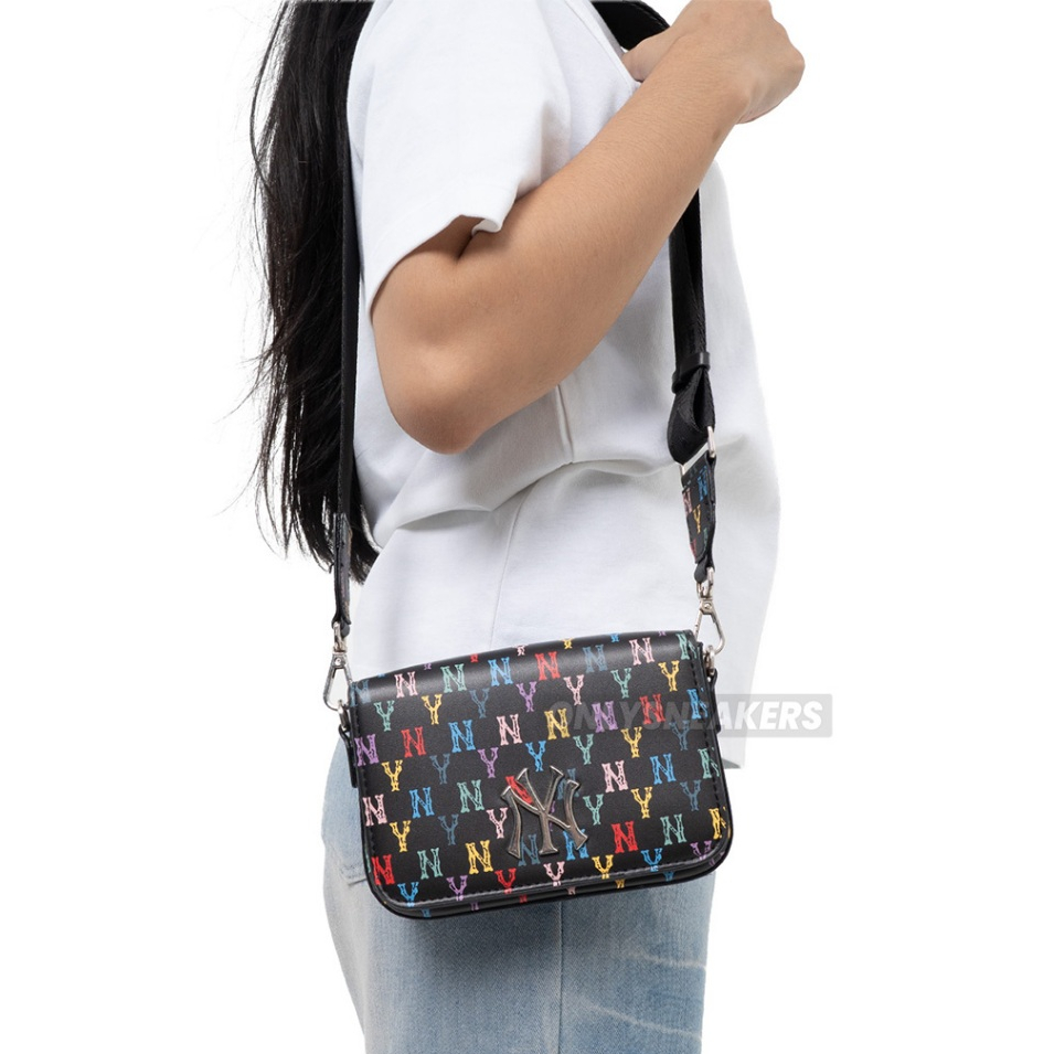 MLB NEW YORK YANKEES MONOGRAM RAINBOW HOODY BAG BLACK