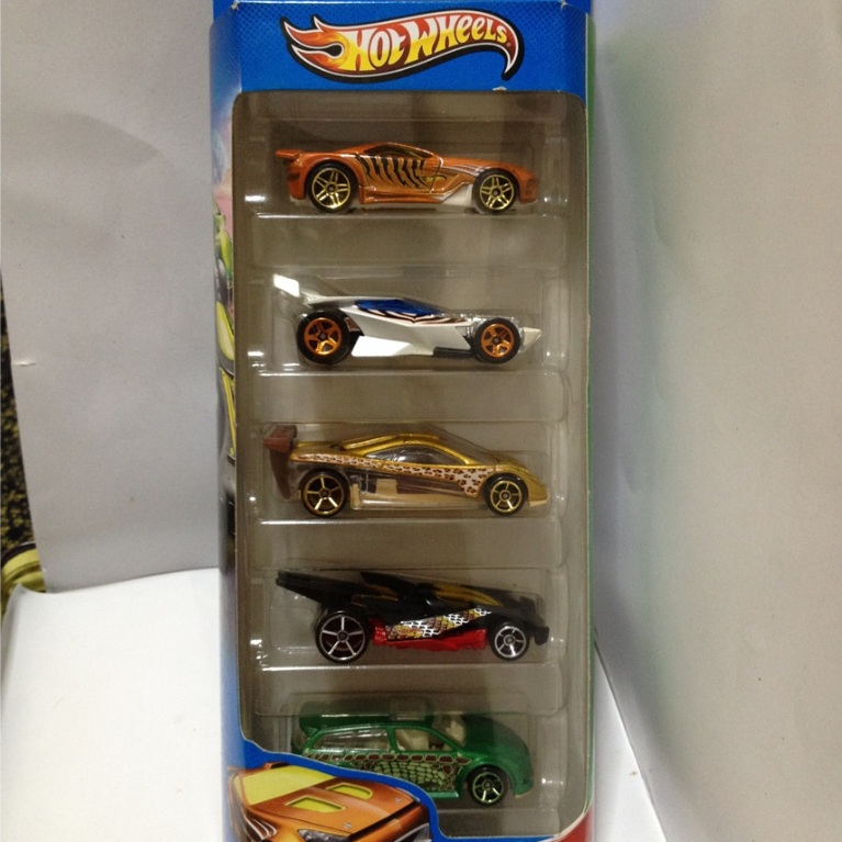 Hot Wheels Gift Pack. 2013 Street Beasts 5-Pack - X9853. Scorcher-Drift King-HW Prototype 12-RD-02-A