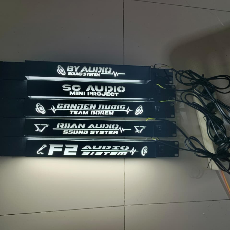 Plat 1u neon