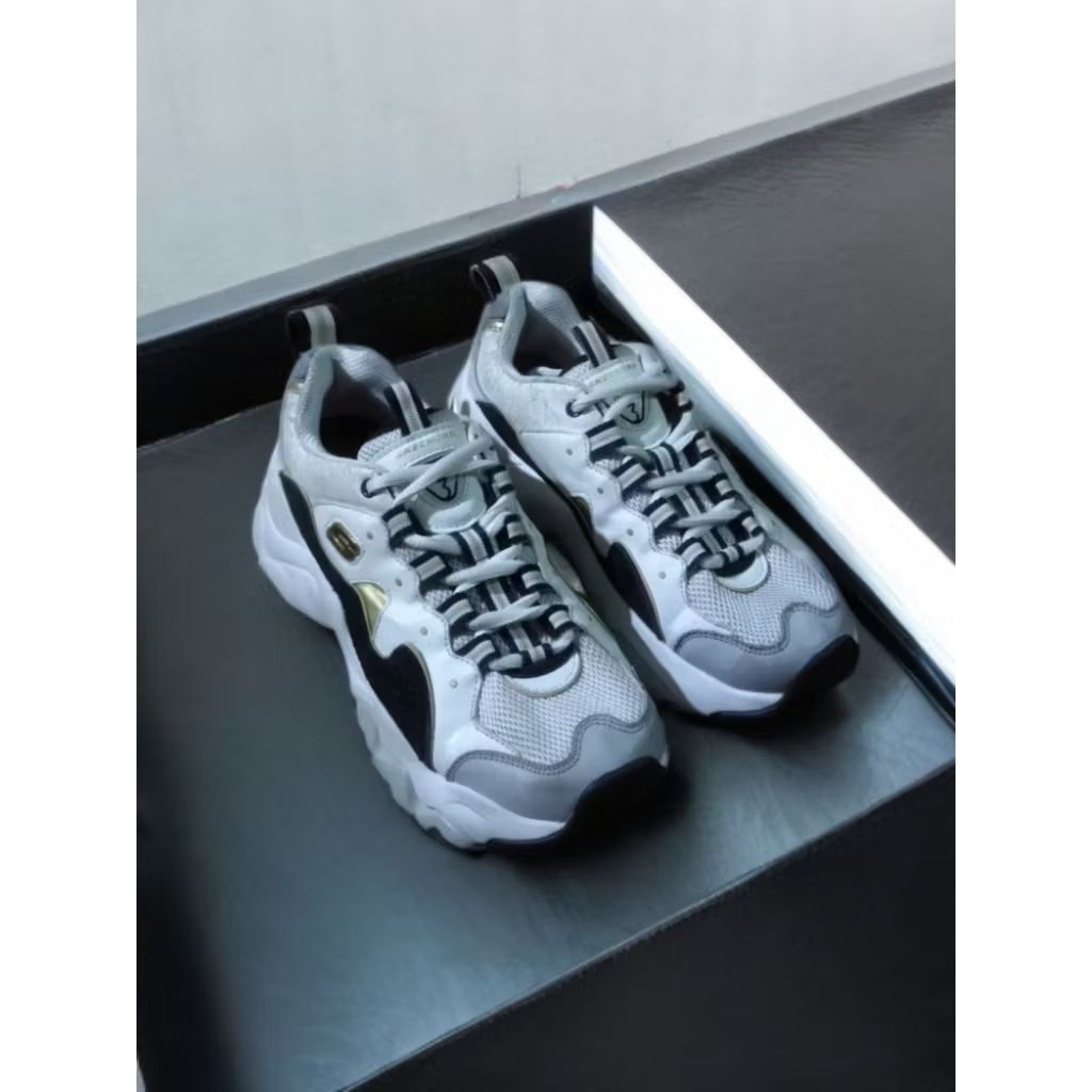 Skechers D'lites 3.0 Women's US 7 24cm