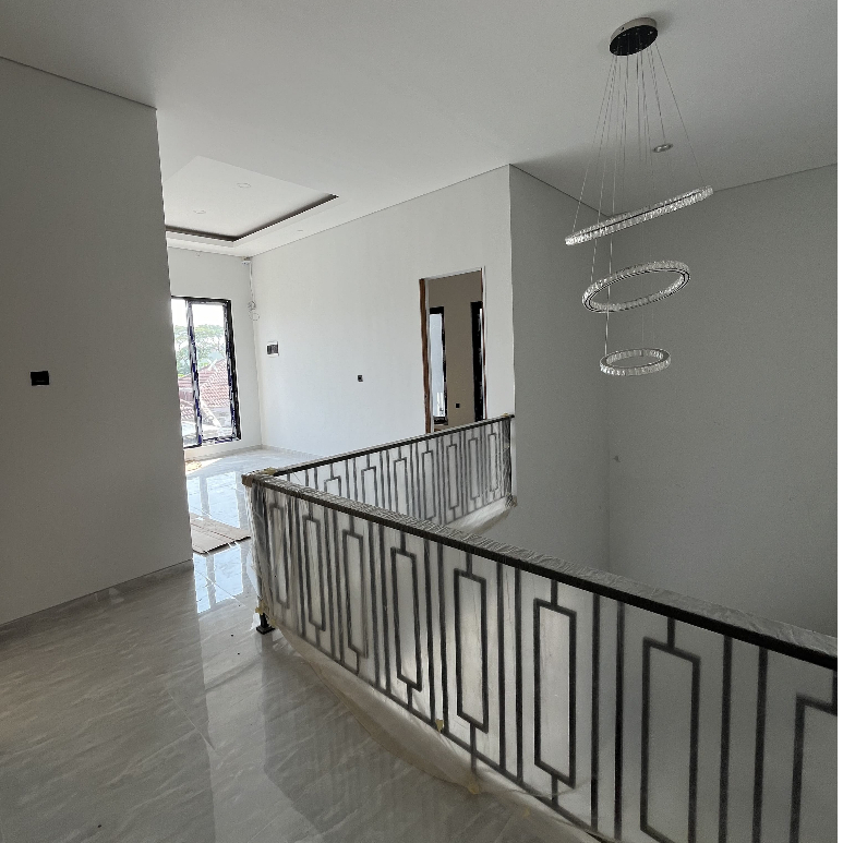 Railing Tangga Besi Minimalis Kuat dan Tahan Lama Menambah Keamanan serta Keindahan Rumah