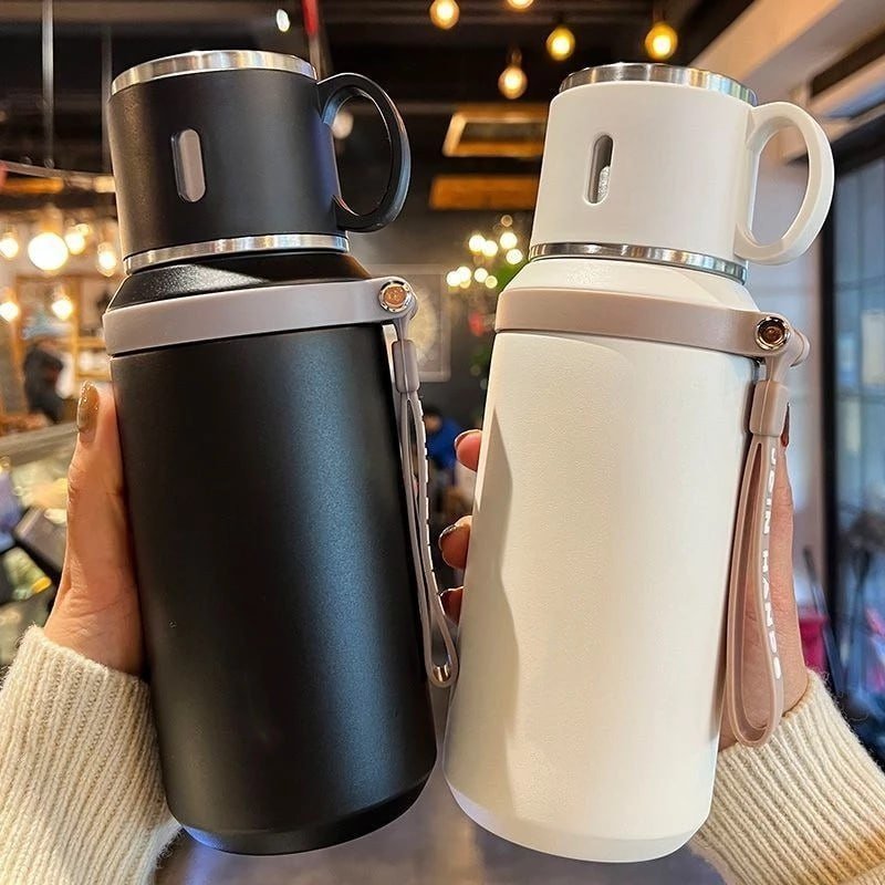 VACUUM INSULATED BOTTLE