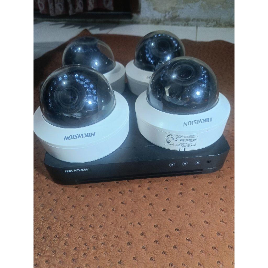 4 camera  dan DVR Hikvision second