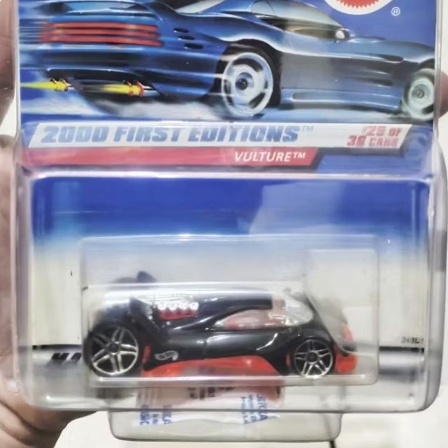Diecast Hot Wheels VULTURE FREE protector - world race - Velocity X - fantasy car - scale 1:63 - kol