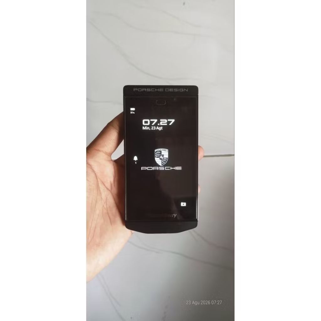 blackberry Porsche p'9982 black
