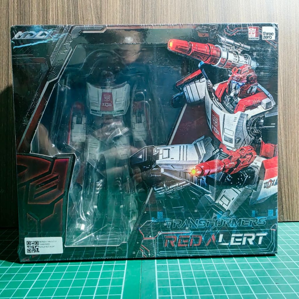 Threezero Transformers MDLX Red Alert