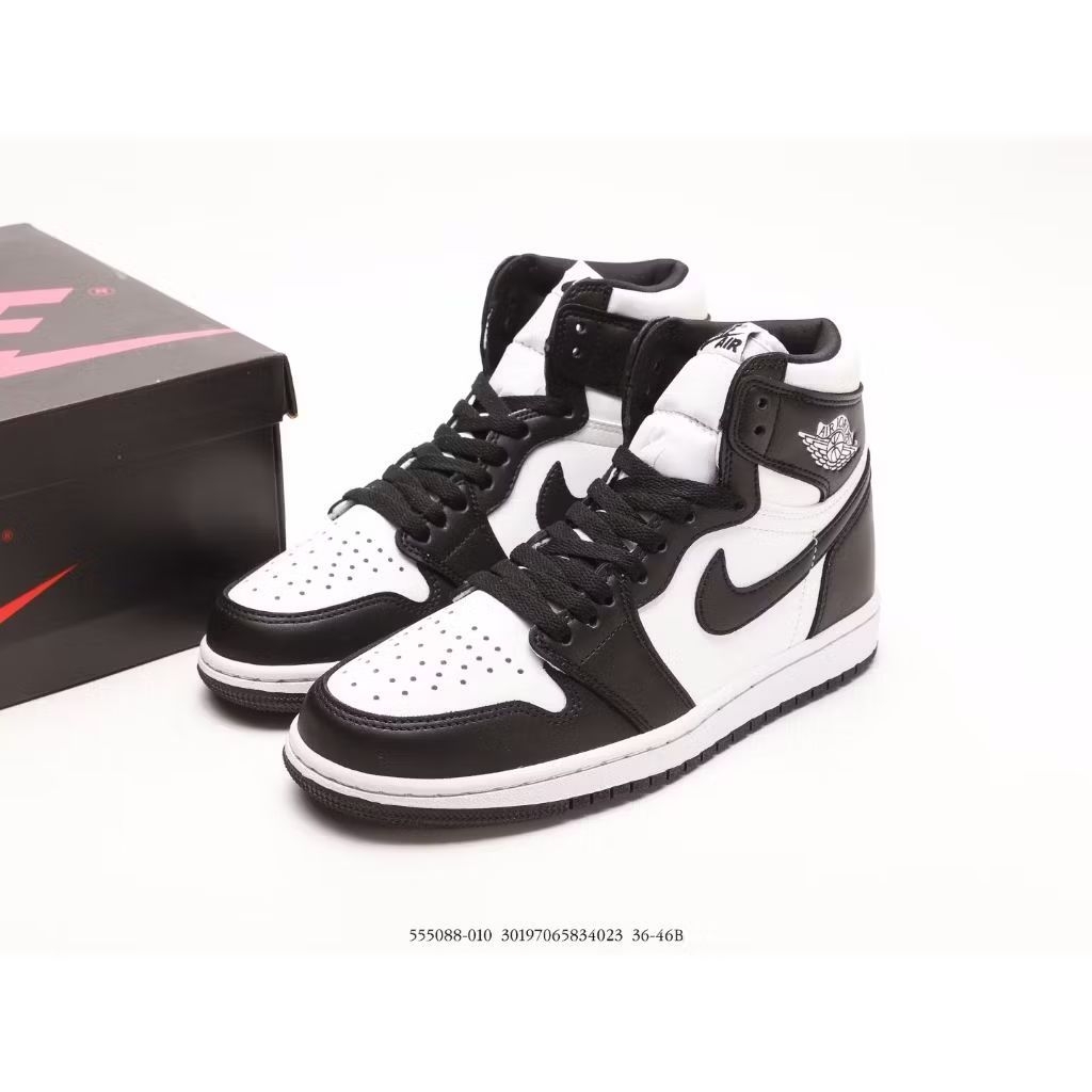 Sepatu Sneakers Aj 1 Hi Panda Black White