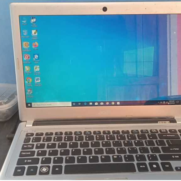 Laptop ACER V5 431