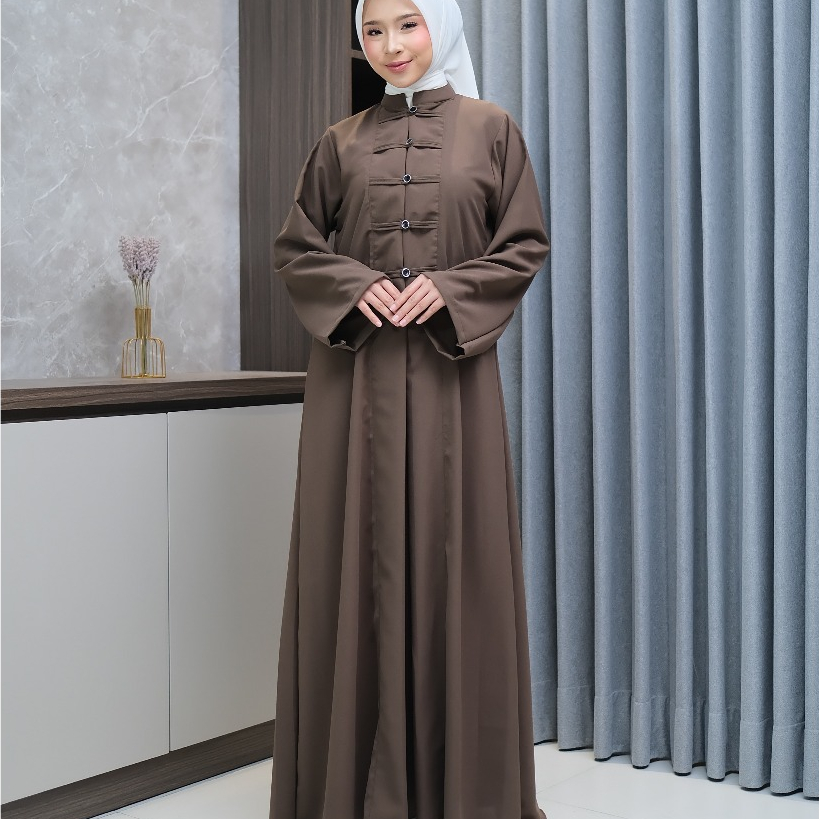 Gamis Muslimah Coklat Lengan Panjang Kancing Depan Model Longgar