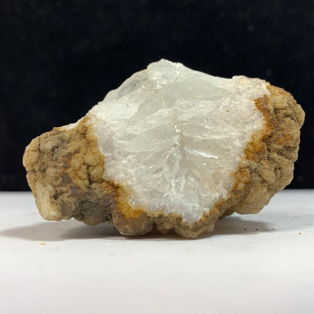 89Gr Natural Geode Quartz Crystal - Geode Crystal - Gems Collection