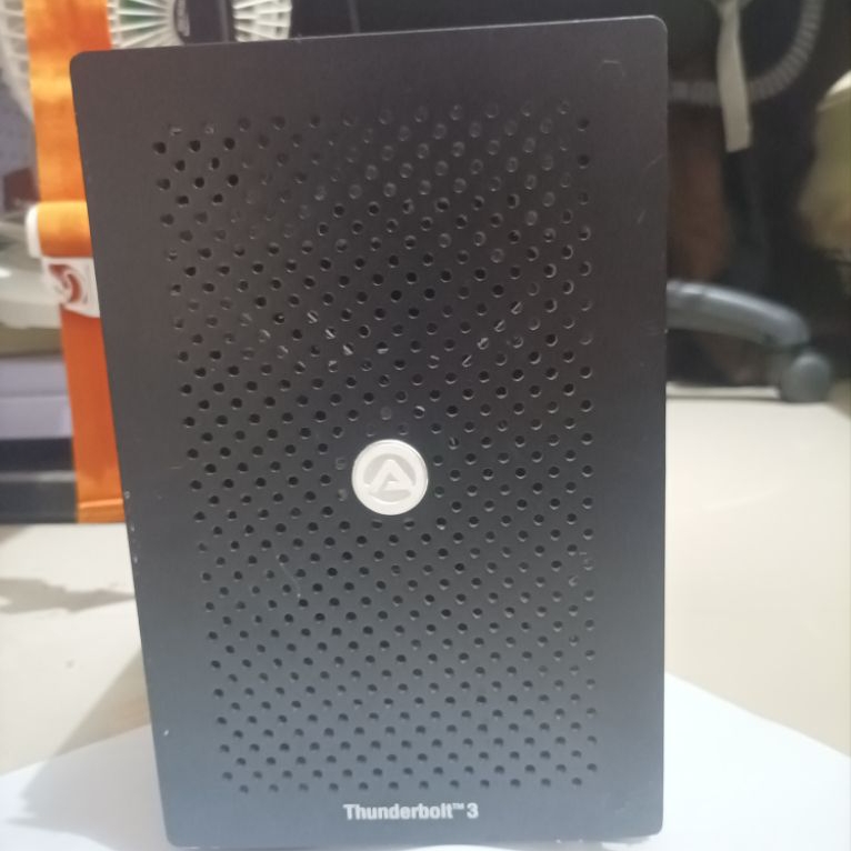 Akitio Node egpu thunderbolt 3 psu seasonic
