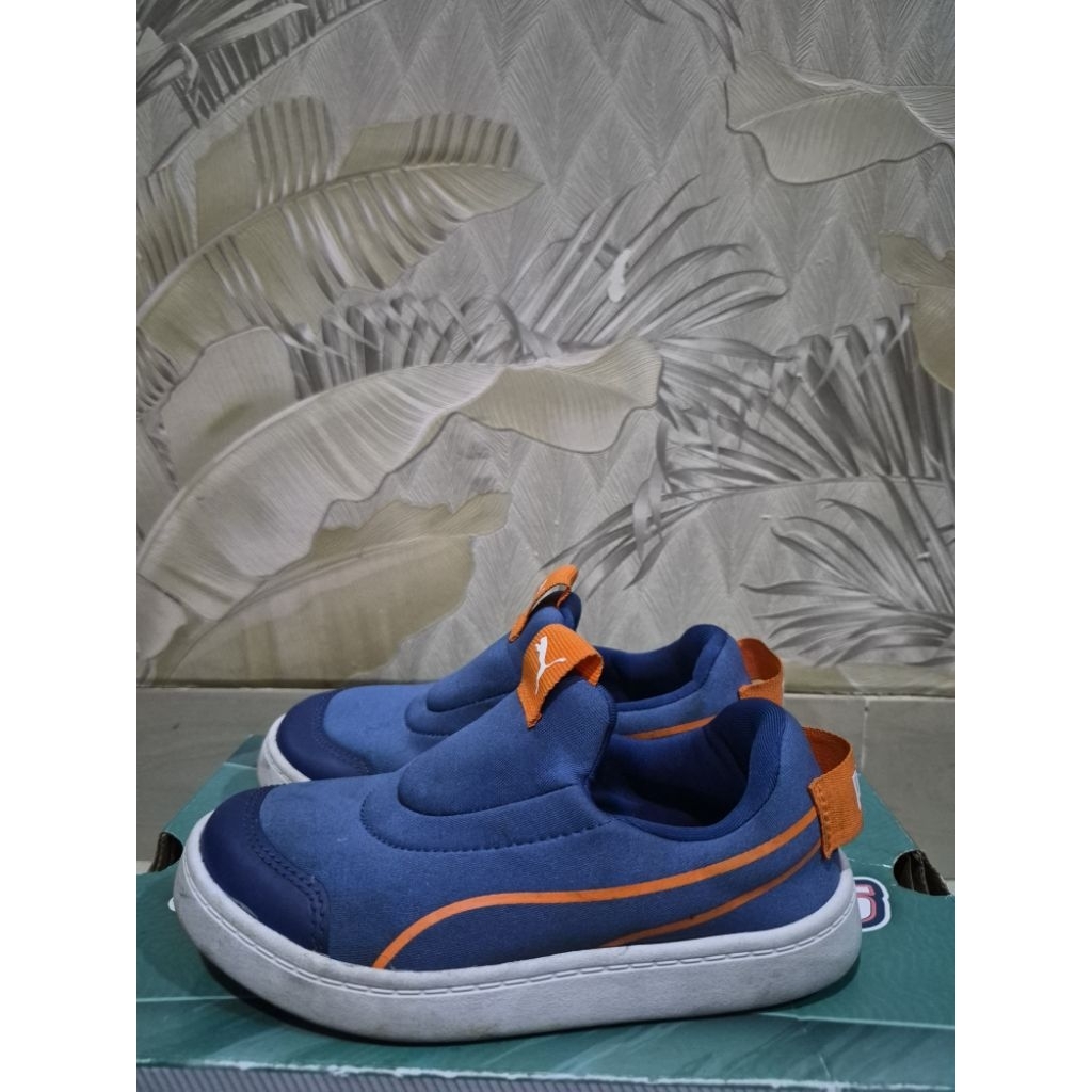 Sepatu anak PUMA ori (bekas)