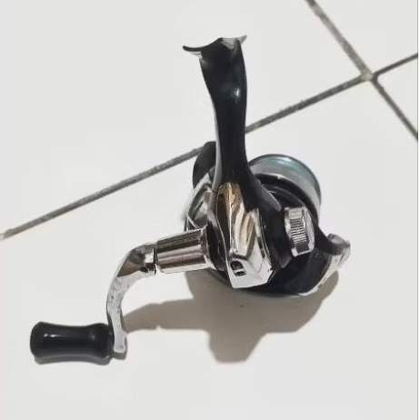 Reel shimano sienna 2500fe BACA DESKRIPSI