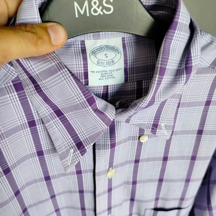 kemeja pria SIZE M Brooks brothers embos