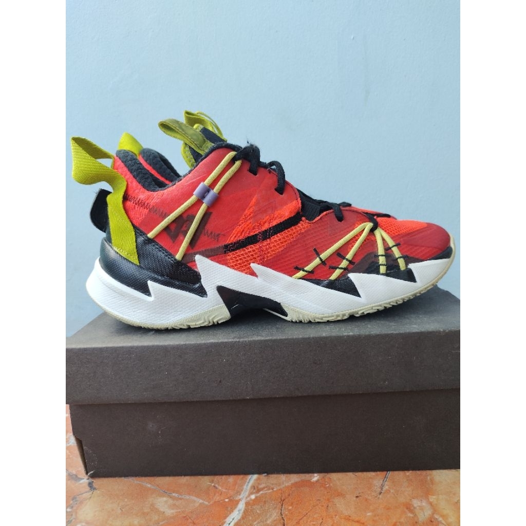 Sepatu Basket 2nd second Jordan Why Not Zer0.3 SE 'Bright Crimson' size 44 ins 28.0