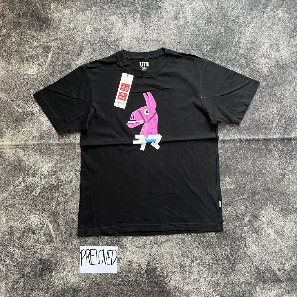 Tshirt Uniqlo UT x Fortnite Kaos Hitam ukuran S