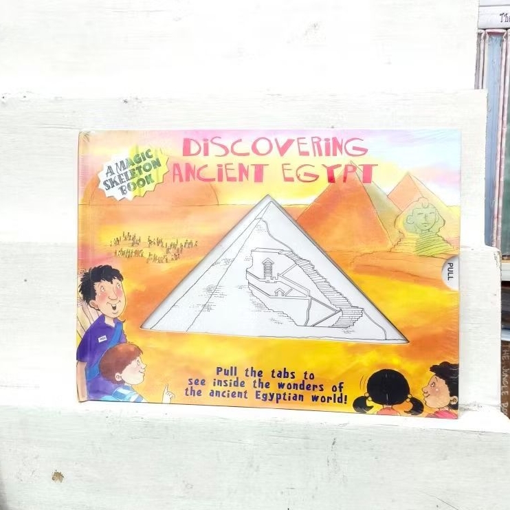 HARDCOVER • A MAGIC SKELETON BOOK • DISCOVERING ANCIENT EGYPT • INTERACTION BOOK