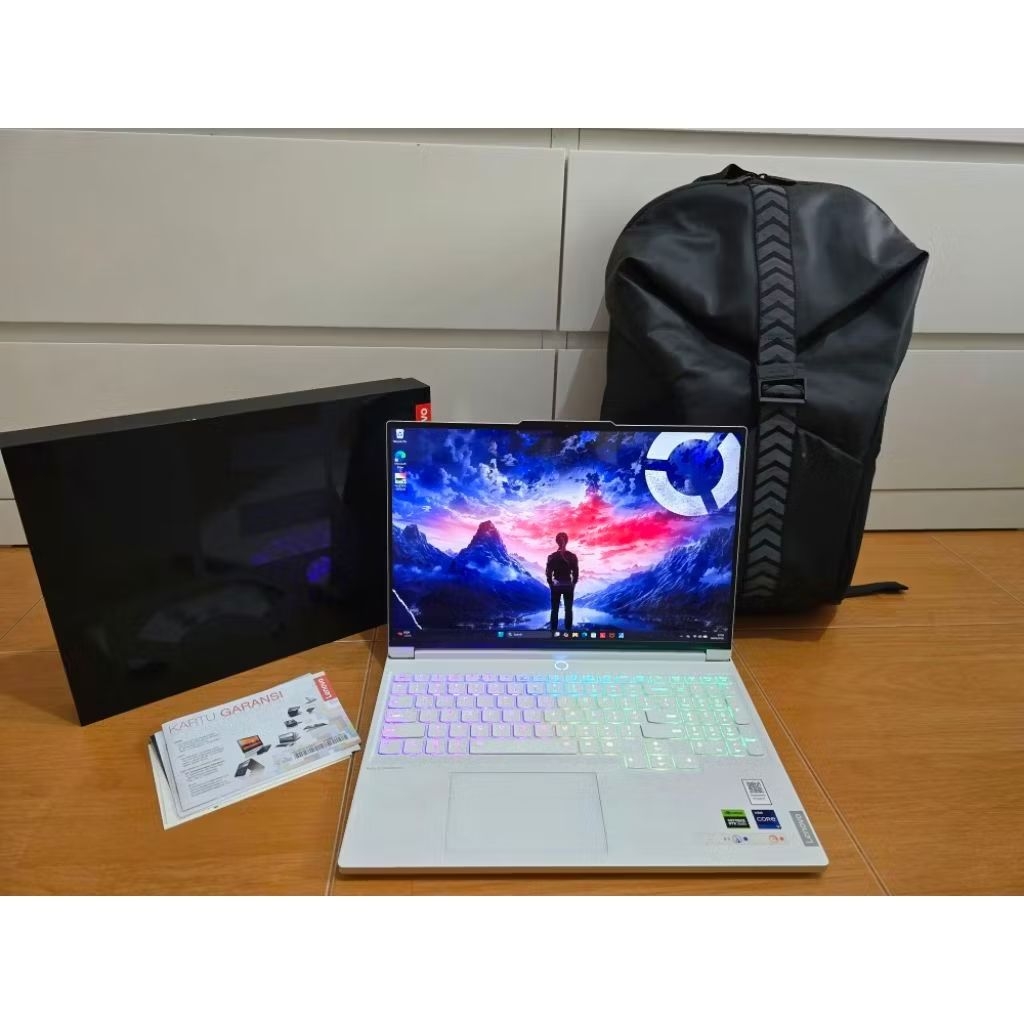 Lenovo Legion 7 RTX4070 8gb i9 14900HX 3K Garansi Resmi ADP 2028