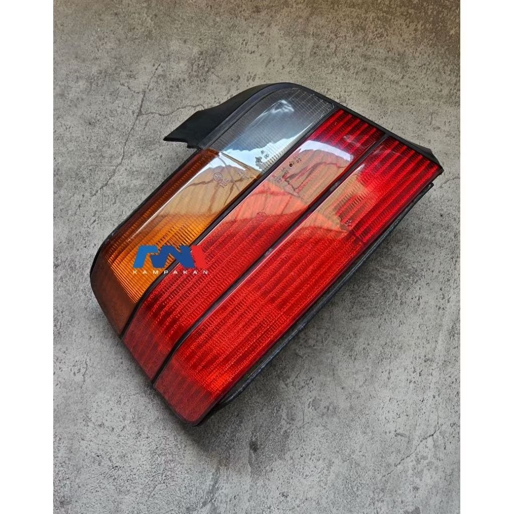 Lampu Belakang Stop Lamp Kiri BMW E36 Original