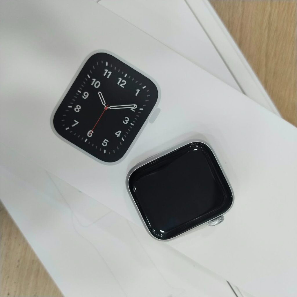 APPLE WATCH SMARTWATCH IWATCH SE (GEN 1 ) 40 MM SECOND BEKAS IBOX INDONESIA