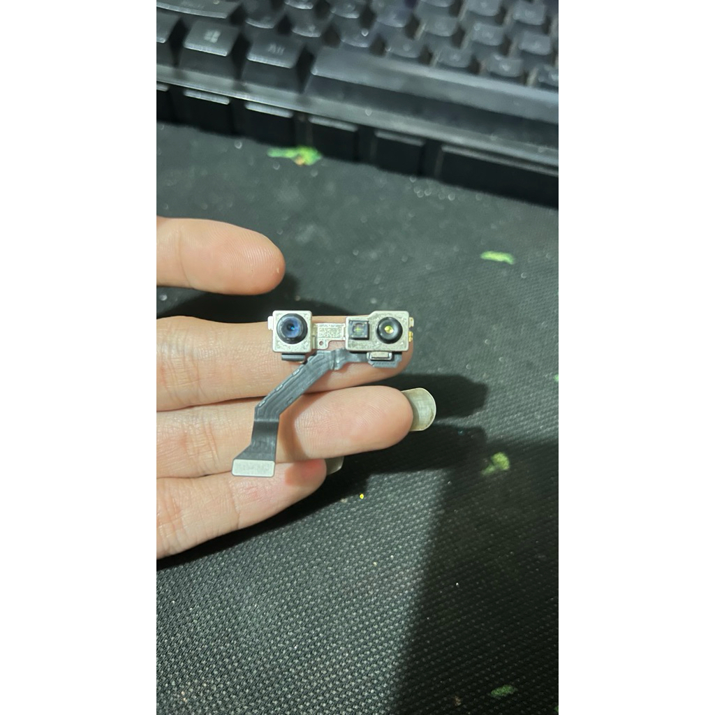 kamera depan & face id iphone 13 promax minus flex ada yg putus