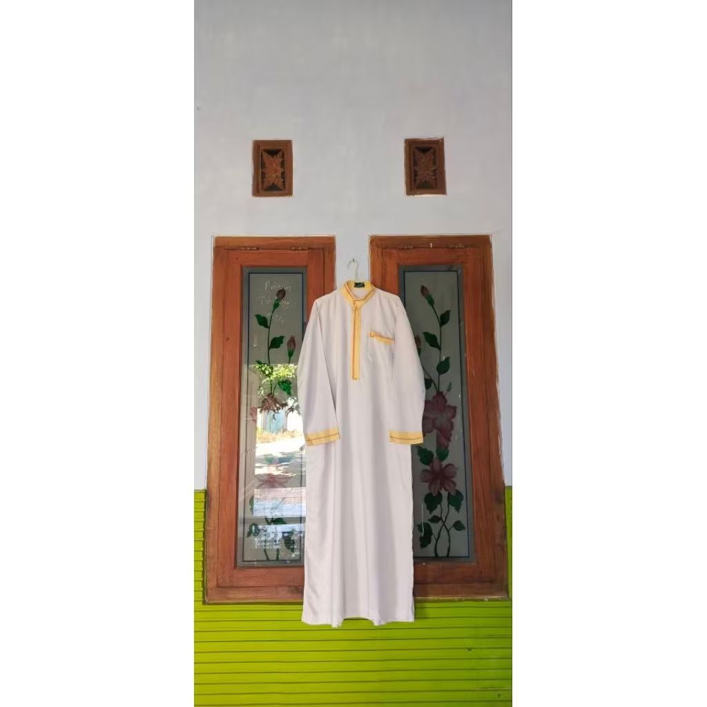 GAMIS PRIA PUTIH PL BRAND DALWA 1
