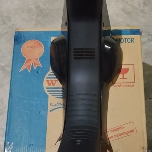 LEGSHIELD TENGAH GRAND / LEGENDA