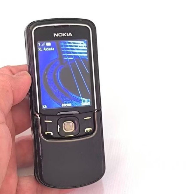 Nokia 8600 Luna normal, Hp cas - N8600 langka - N8600 murah.