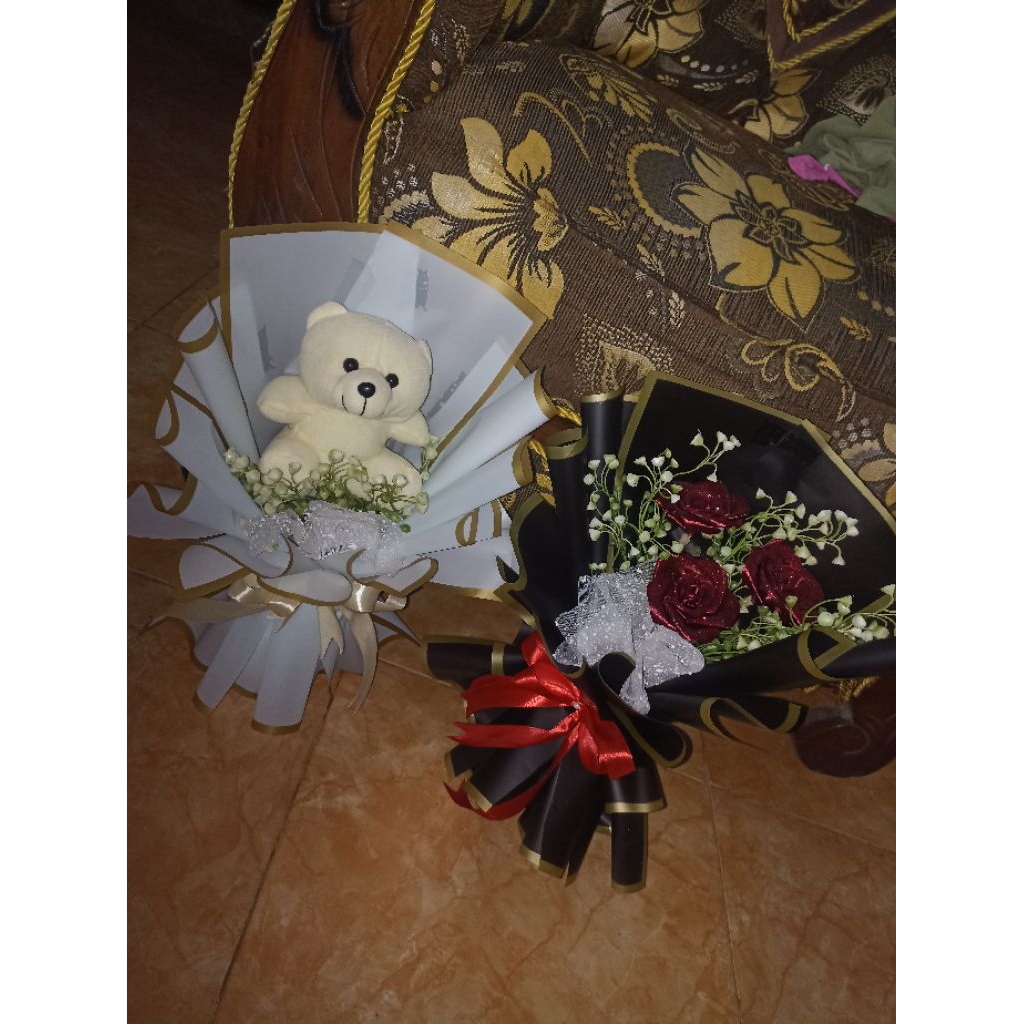 Bouquet Bunga Plastik/Boneka