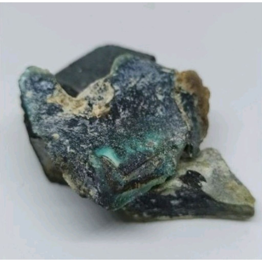 bahan batu bacan coklat