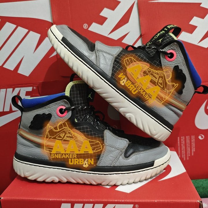 Sepatu Kasual Pria AJ1High React"Black/Particle Grey"  (Size43)