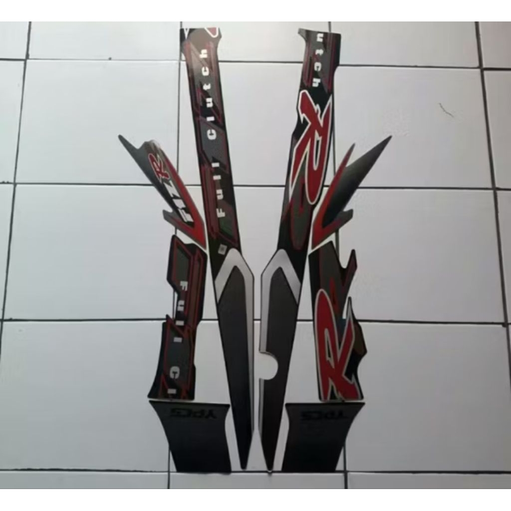 STRIPING FIZ R FULLCLUTH SILVER HITAM 2001 2002 STIPING FIZ R PERAK LIS BODY FIZ R FULLCLUTH