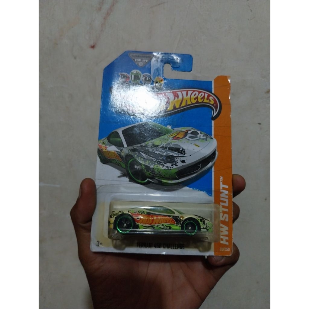 Hot Wheels Ferrari 458 Challenge